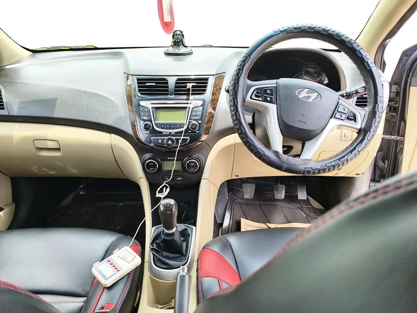 2013 Hyundai Verna FLUIDIC 1.6 VTVT SX, Petrol, Manual, 73,120 km, interior