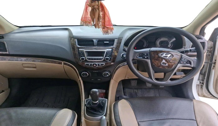 2015 Hyundai Verna FLUIDIC 4S 1.6 VTVT S(O), Petrol, Manual, 50,155 km, interior