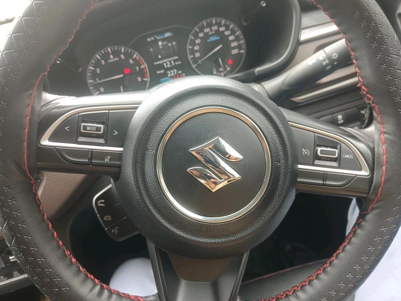 2025 Maruti BREZZA ZXI SMART HYBRID , Petrol, Manual, 7,827 km, interior