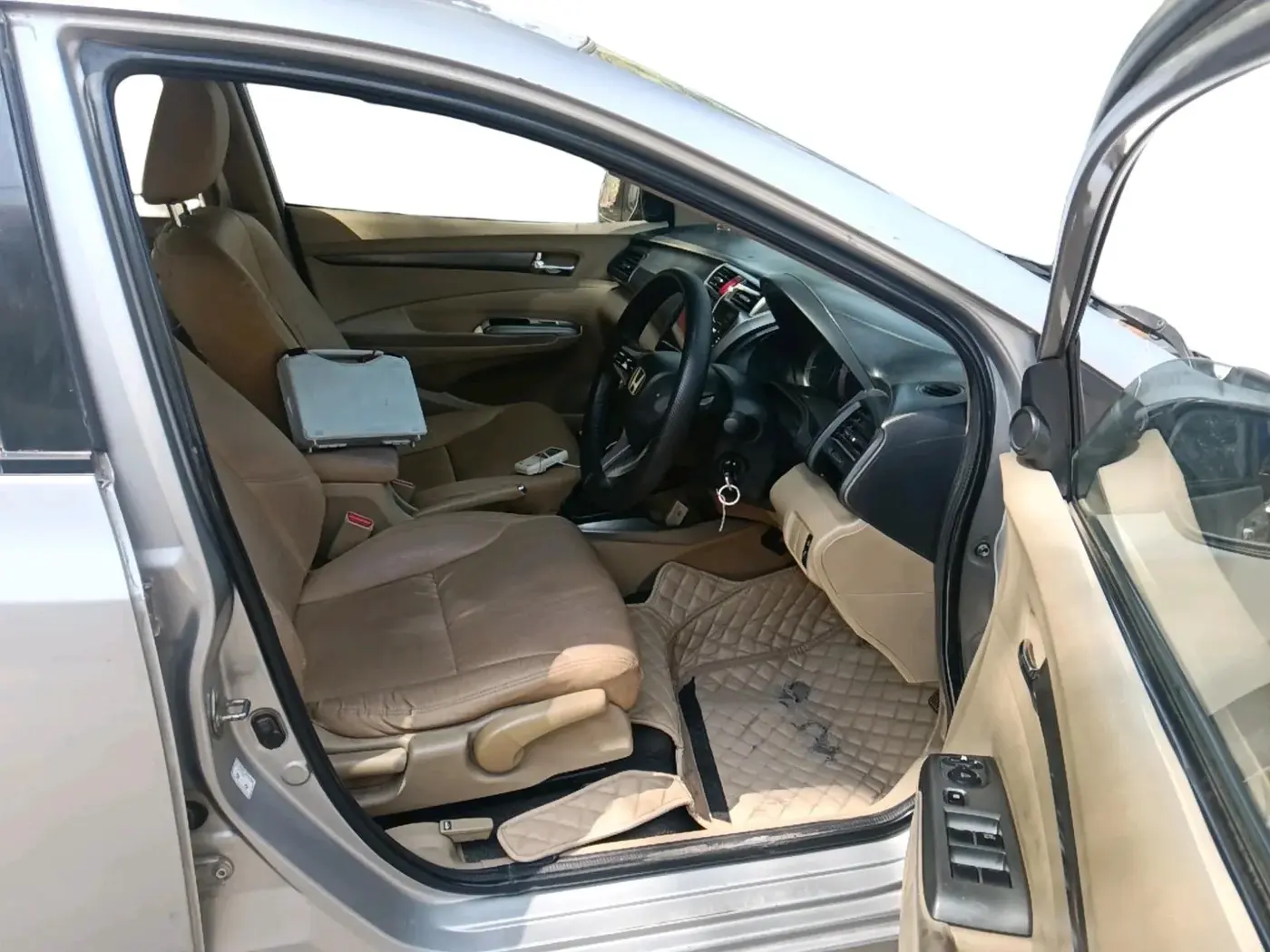 2012 Honda City 1.5L I-VTEC V MT, Petrol, Manual, 81,445 km, interior