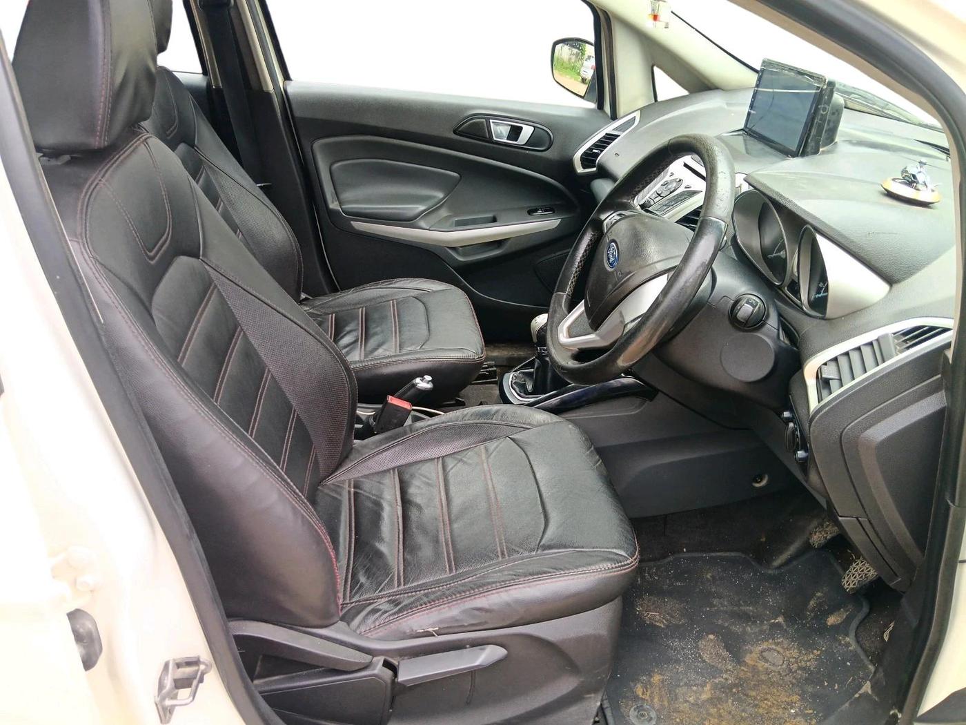2016 Ford Ecosport TITANIUM 1.5L DIESEL, Diesel, Manual, 1,36,052 km, interior
