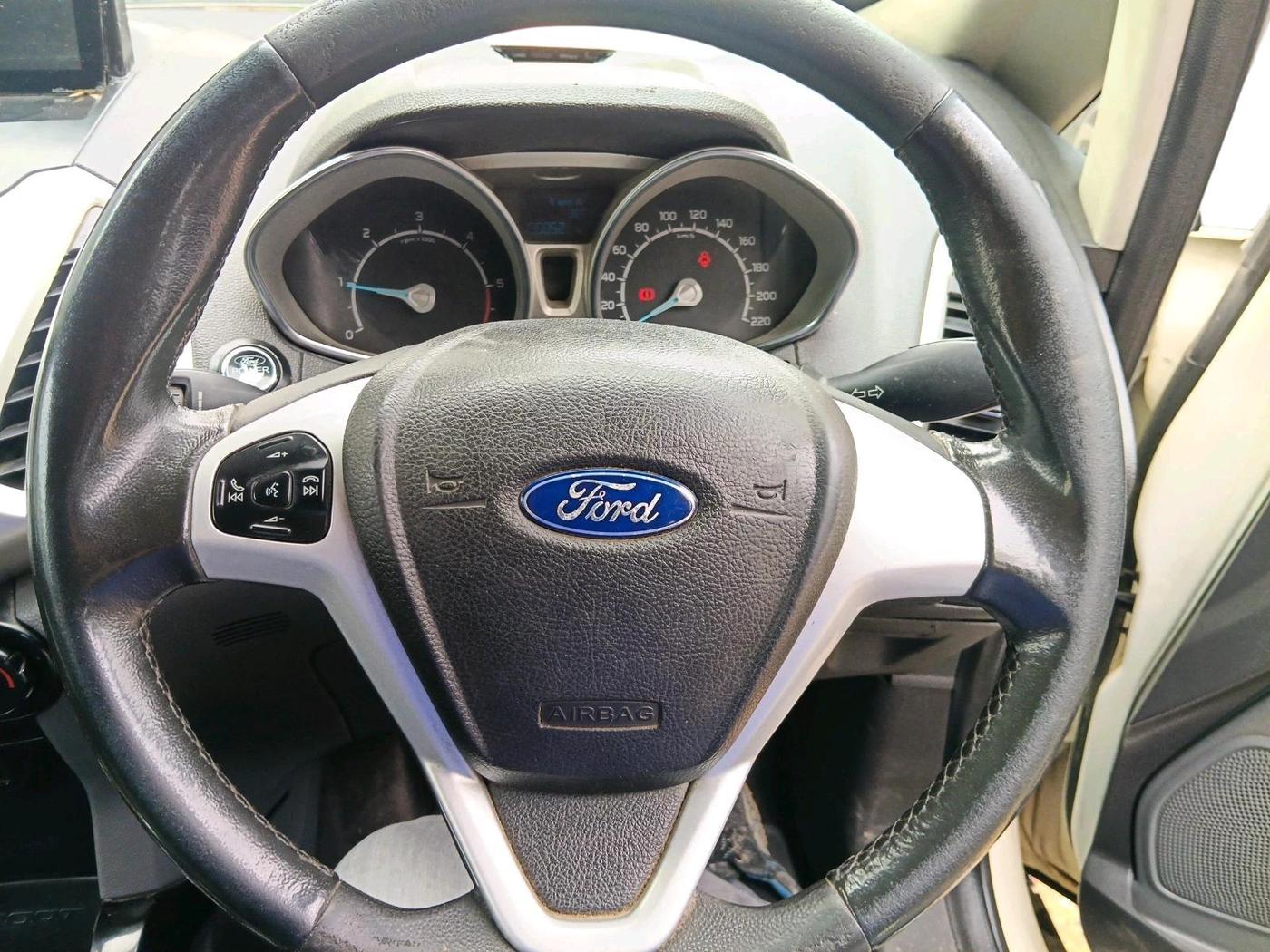 2016 Ford Ecosport TITANIUM 1.5L DIESEL, Diesel, Manual, 1,36,052 km, interior