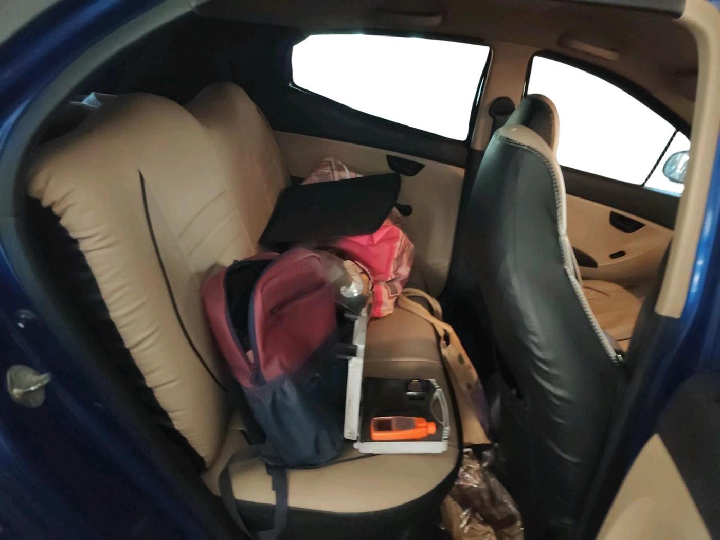 2013 Hyundai Eon MAGNA +, CNG, Manual, 89,263 km, interior