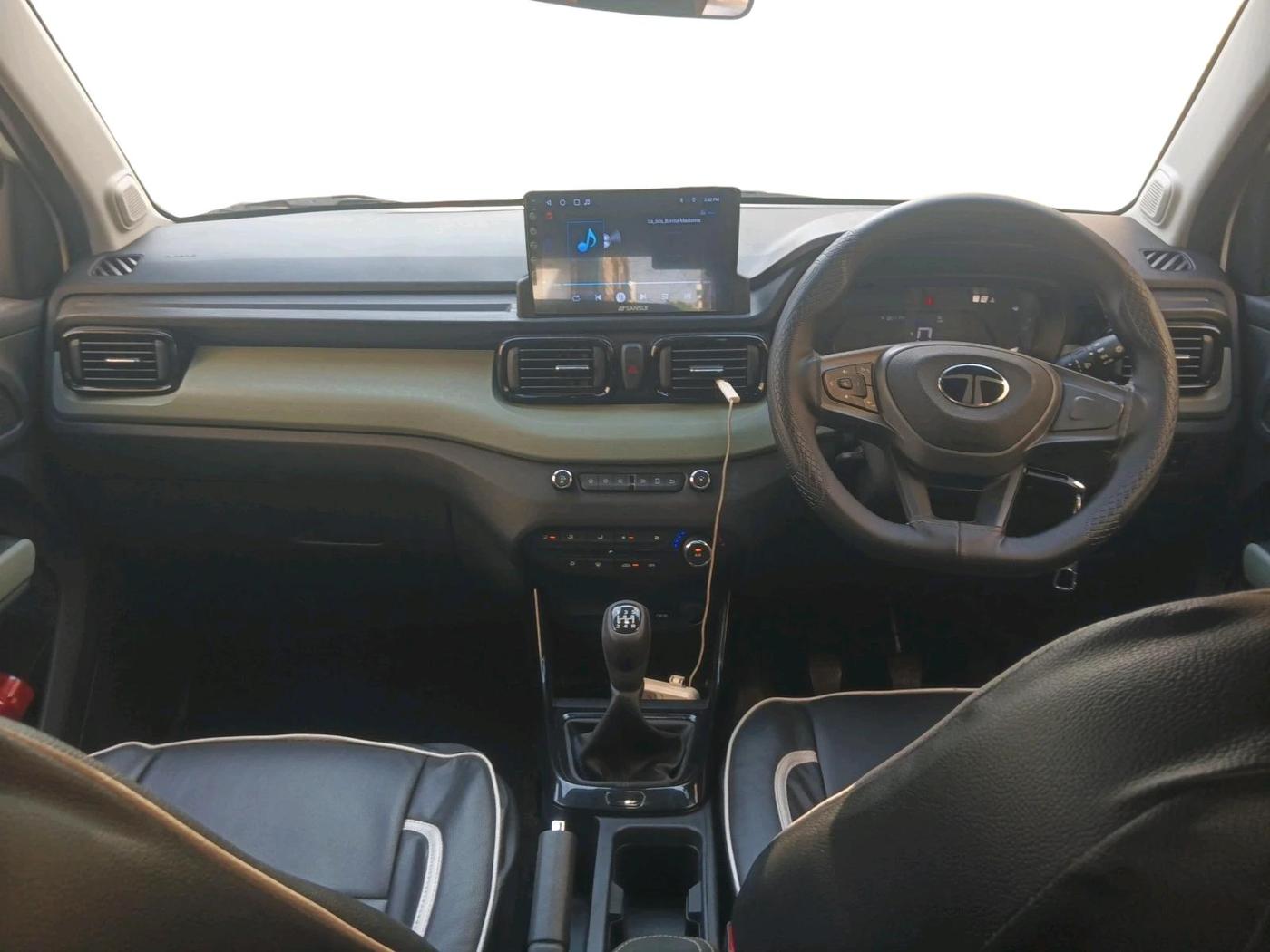 2024 Tata PUNCH Adventure (S), Petrol, Manual, 13,561 km, interior