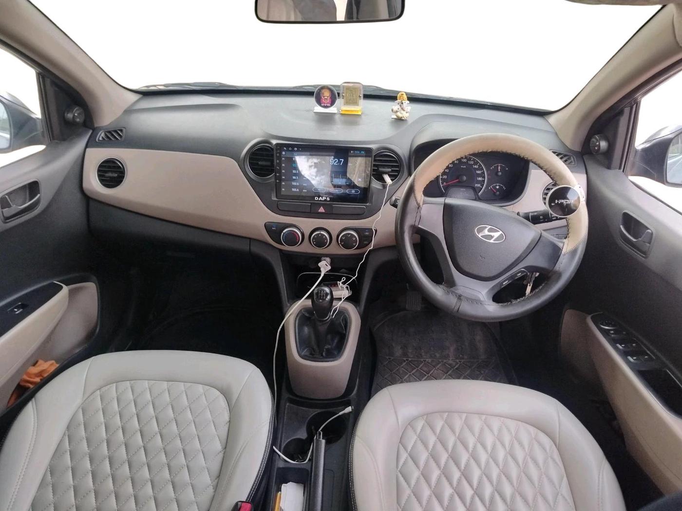 2013 Hyundai Grand i10 MAGNA 1.2 KAPPA VTVT, CNG, Manual, 1,04,764 km, interior