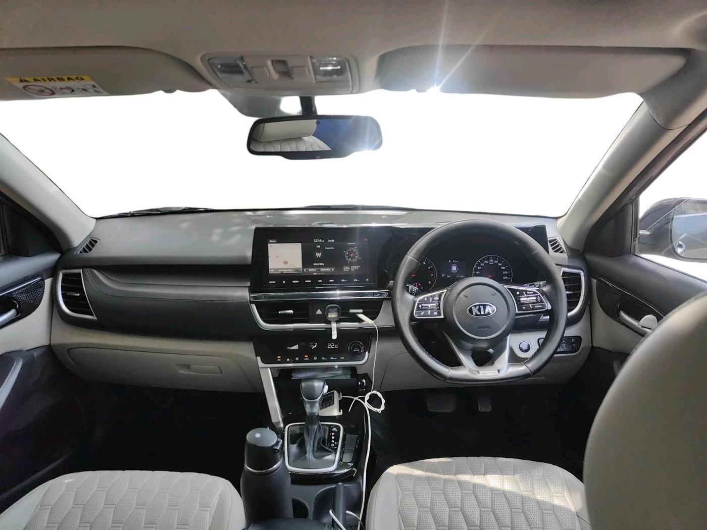 2020 KIA SELTOS HTX IVT 1.5 PETROL, Petrol, Automatic, 1,21,493 km, interior