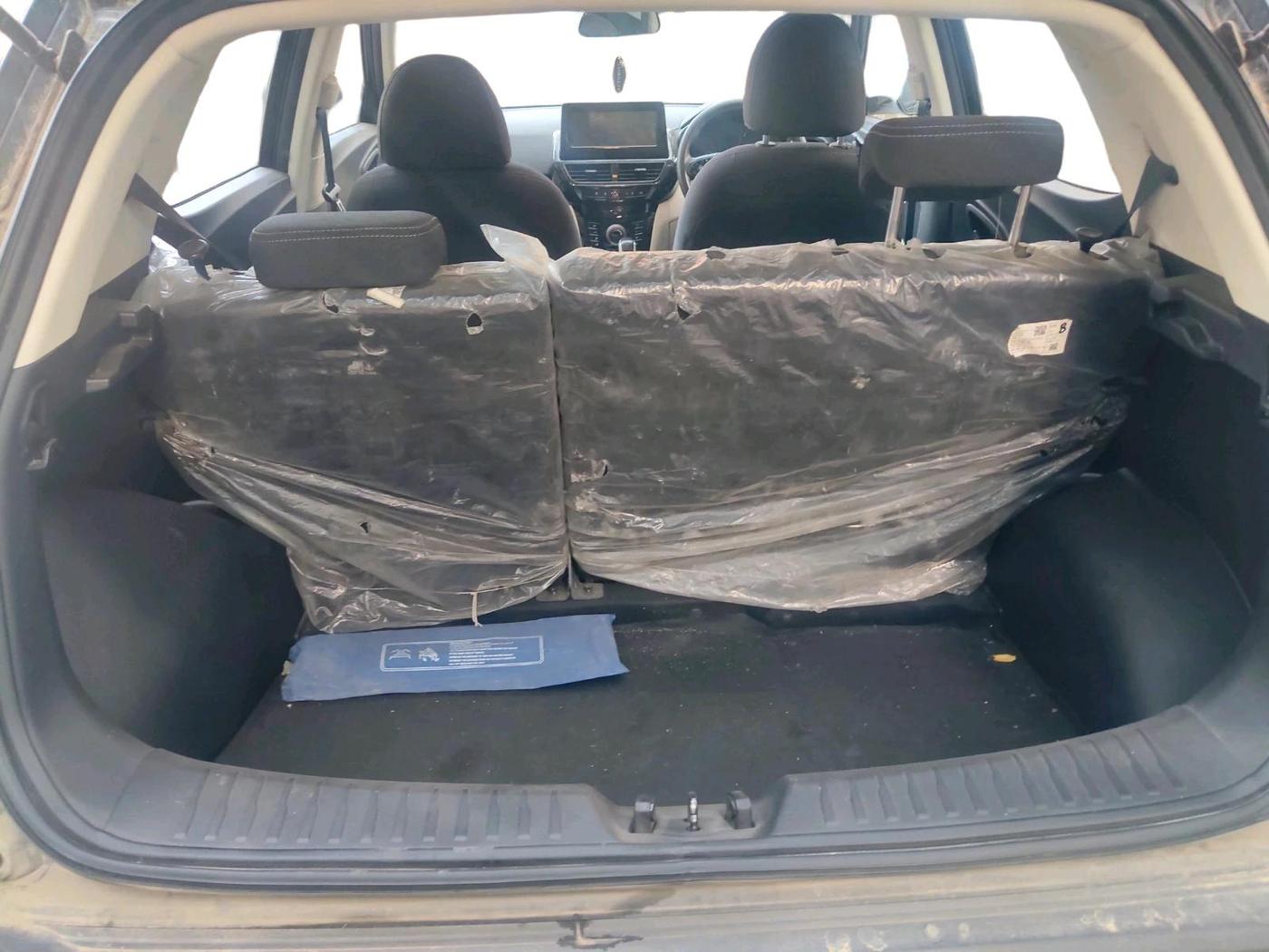 2025 Mahindra XUV 3XO MX2 Pro 1.2 L TCMPFI AT, Petrol, Automatic, 29,466 km, exterior