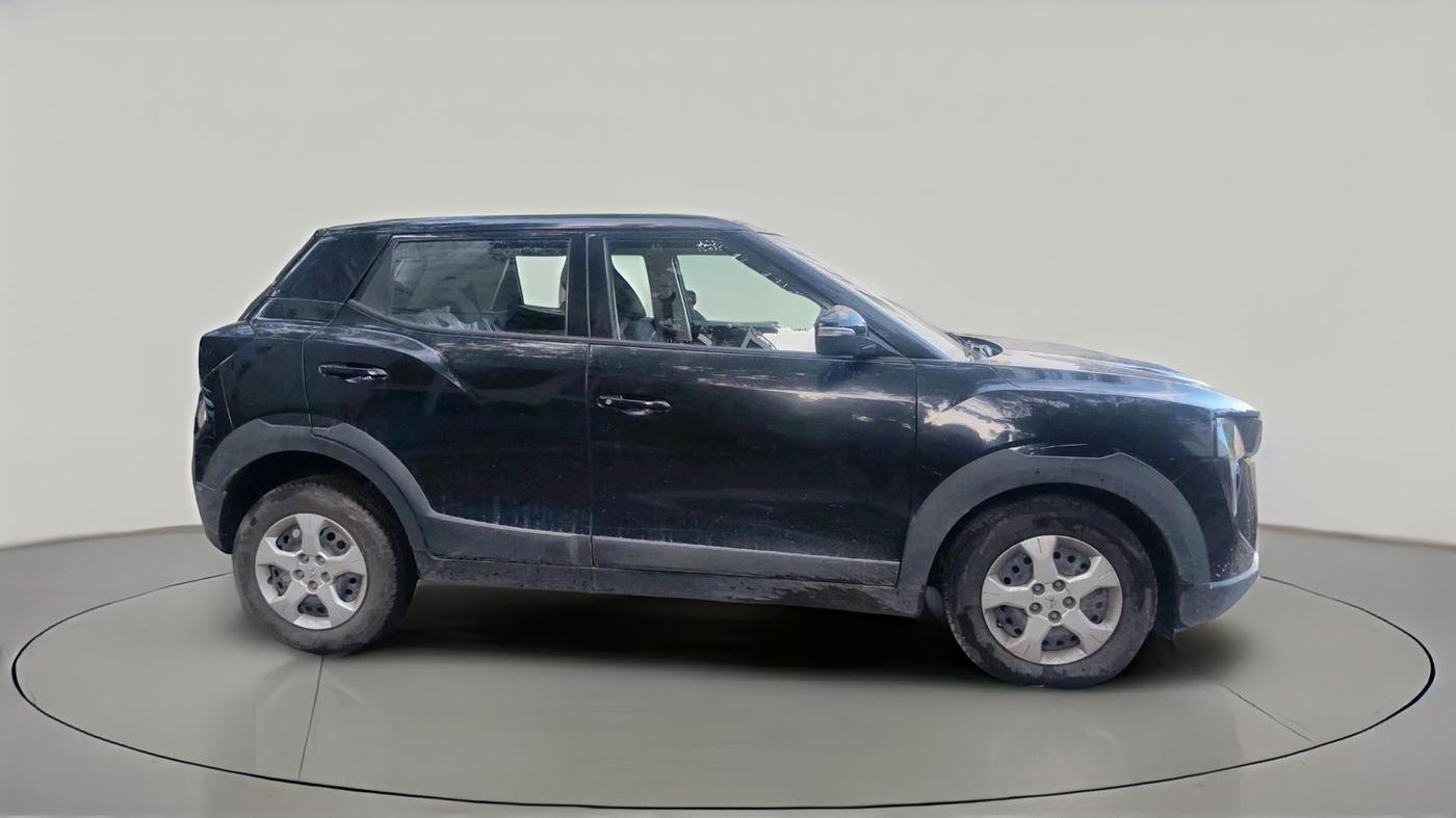 2025 Mahindra XUV 3XO MX2 Pro 1.2 L TCMPFI AT, Petrol, Automatic, 29,466 km, exterior