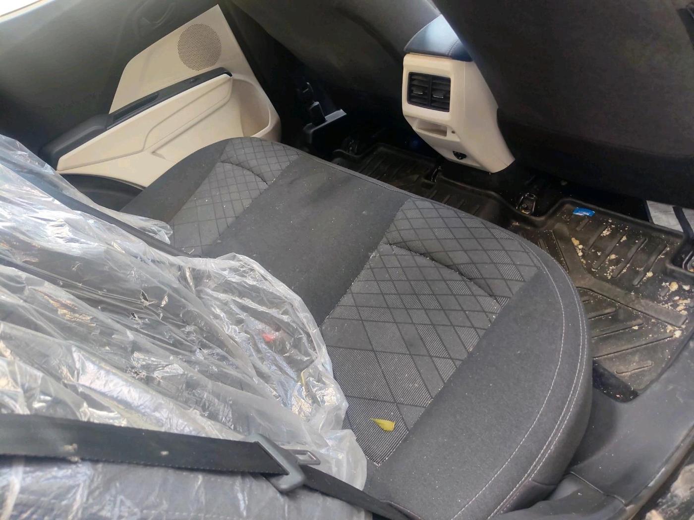 2025 Mahindra XUV 3XO MX2 Pro 1.2 L TCMPFI AT, Petrol, Automatic, 29,466 km, interior