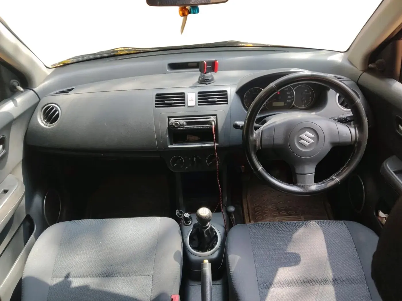 2011 Maruti Swift VXI, Petrol, Manual, 78,213 km, interior