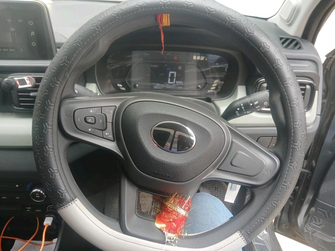 2025 Tata PUNCH Adventure Plus, Petrol, Manual, 5,652 km, interior