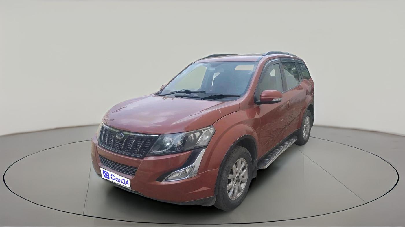 2016 Mahindra XUV500 W8 AT, Diesel, Automatic, 1,23,721 km, exterior