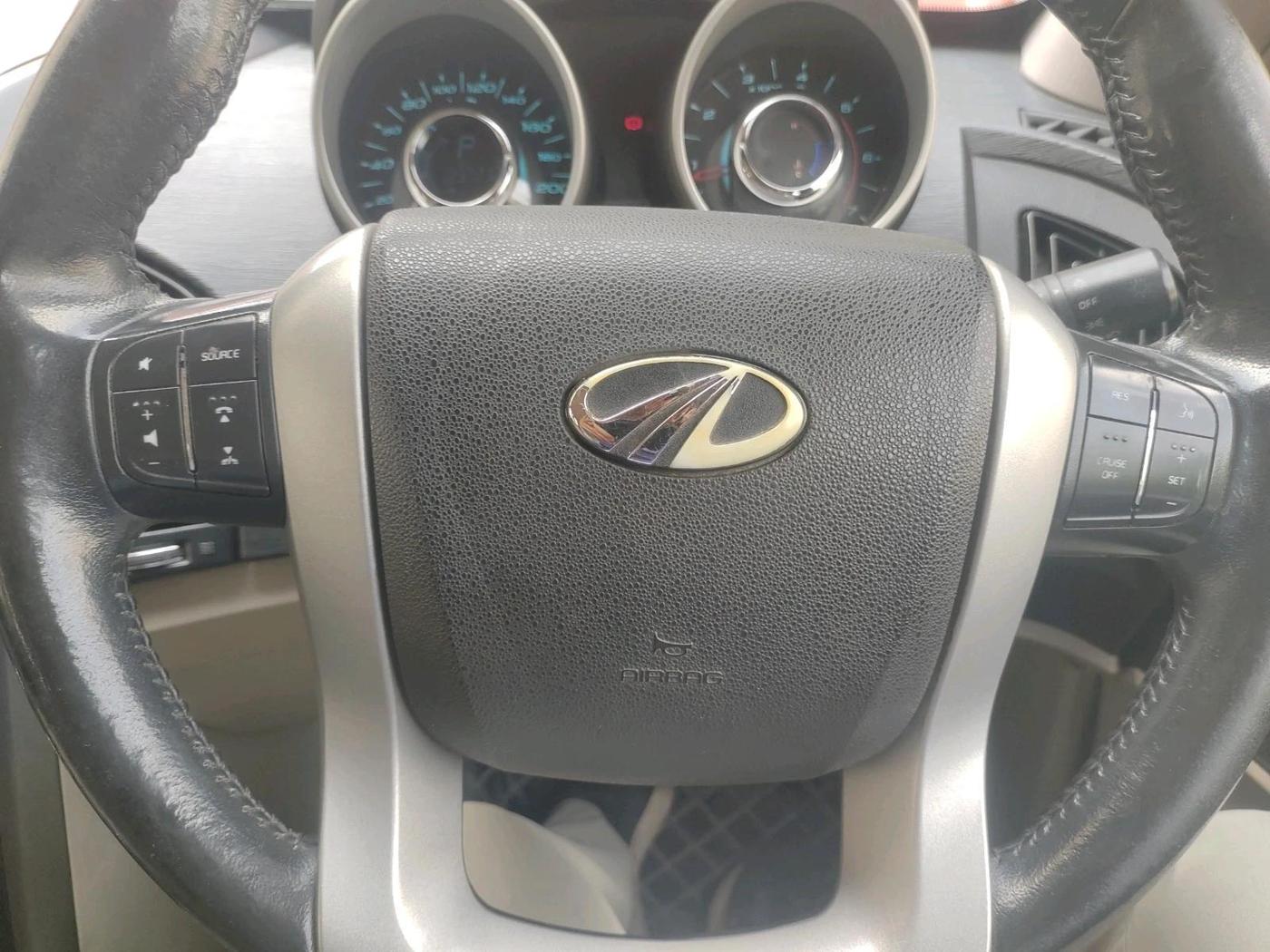 2016 Mahindra XUV500 W8 AT, Diesel, Automatic, 1,23,721 km, interior