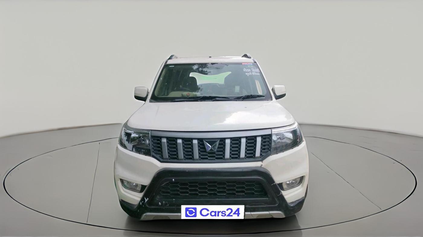 2022 Mahindra BOLERO NEO N 8, Diesel, Manual, 89,312 km, exterior