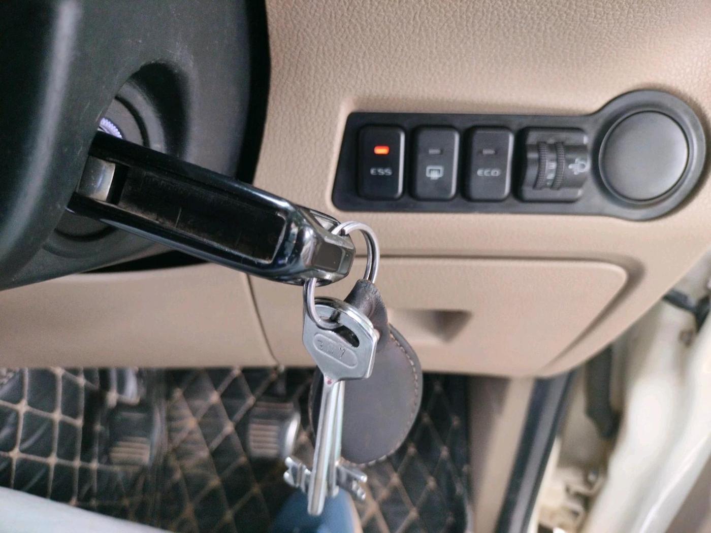 2022 Mahindra BOLERO NEO N 8, Diesel, Manual, 89,312 km, interior