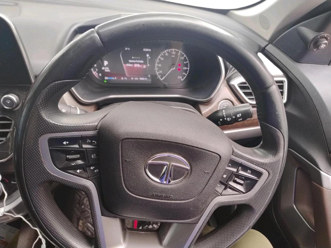 2020 Tata Harrier XZA PLUS 2.0L, Diesel, Automatic, 95,245 km, interior