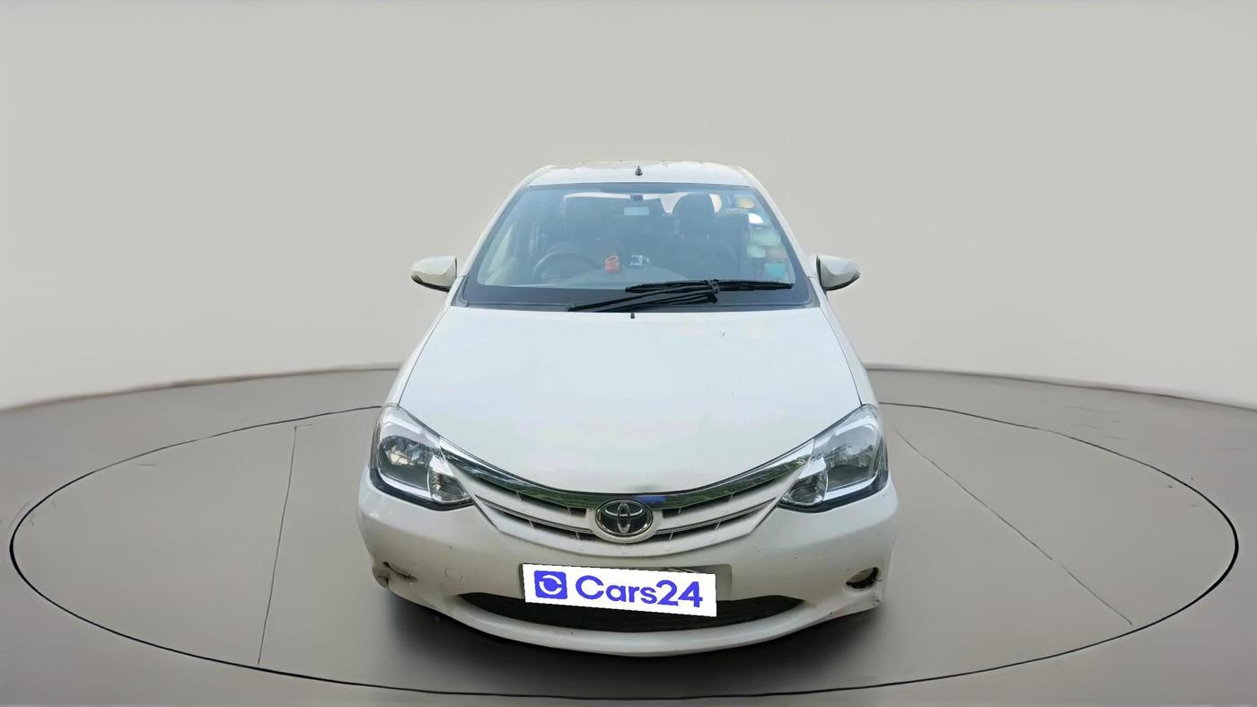 2013 Toyota Etios V, Petrol, Manual, 1,03,818 km, exterior