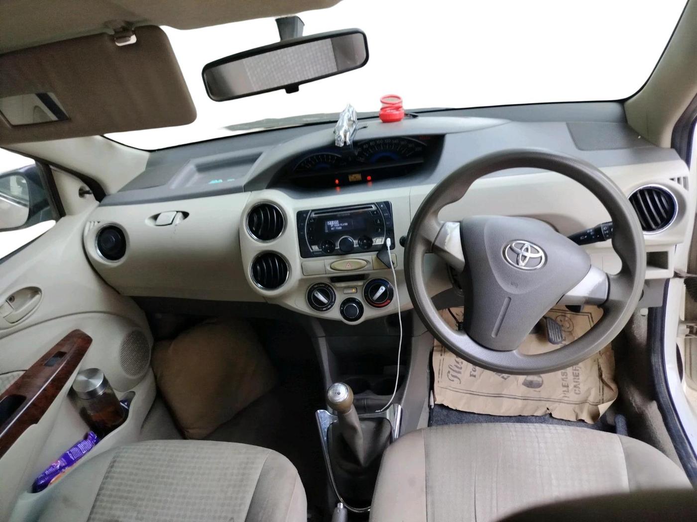 2013 Toyota Etios V, Petrol, Manual, 1,03,818 km, interior