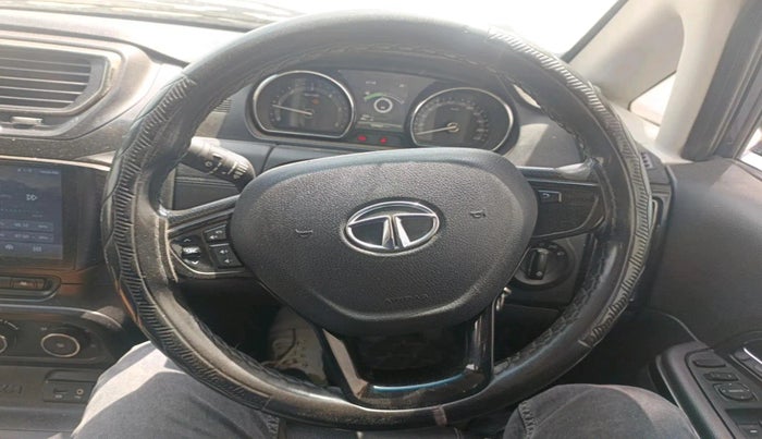 2018 Tata Hexa XE 4X2 7 STR, Diesel, Manual, 1,04,467 km, interior