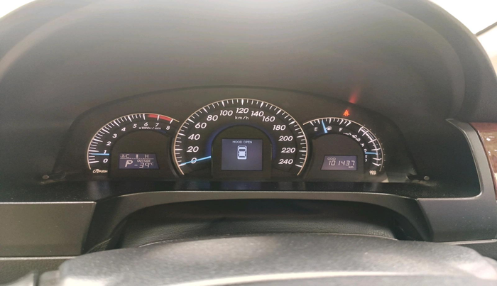 2014 Toyota Camry 2.5L AT, Petrol, Automatic, 1,01,437 km, interior