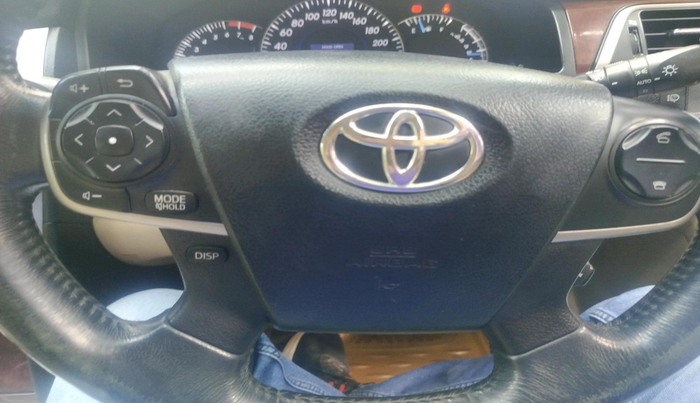 2014 Toyota Camry 2.5L AT, Petrol, Automatic, 1,01,437 km, interior