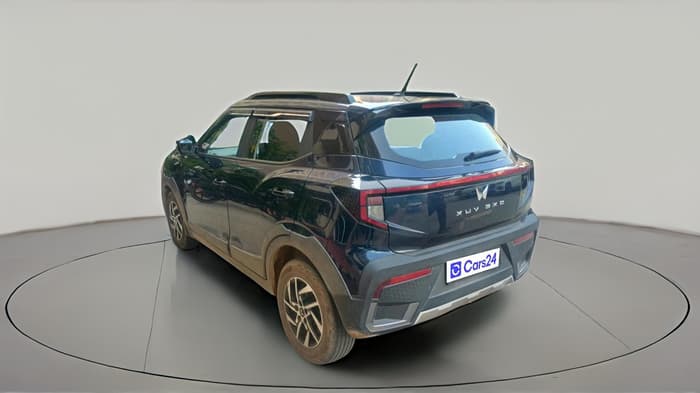 2024 Mahindra XUV 3XO AX5L 1.2 TGDi, Petrol, Manual, 25,700 km, exterior