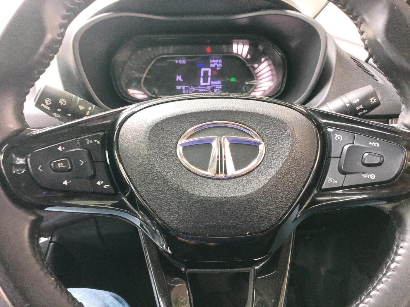 2023 Tata NEXON XZA PLUS LUX SUNROOF KAZIRANGA PETROL, Petrol, Automatic, 78,126 km, interior