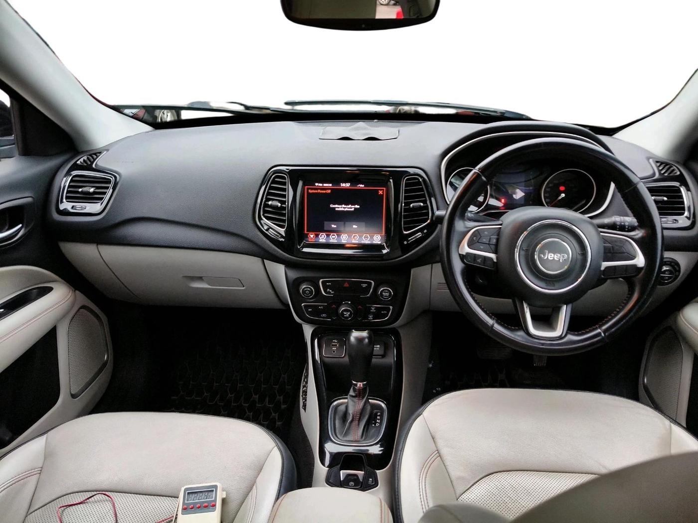 2018 Jeep Compass LIMITED PLUS PETROL AT, Petrol, Automatic, 85,000 km, interior