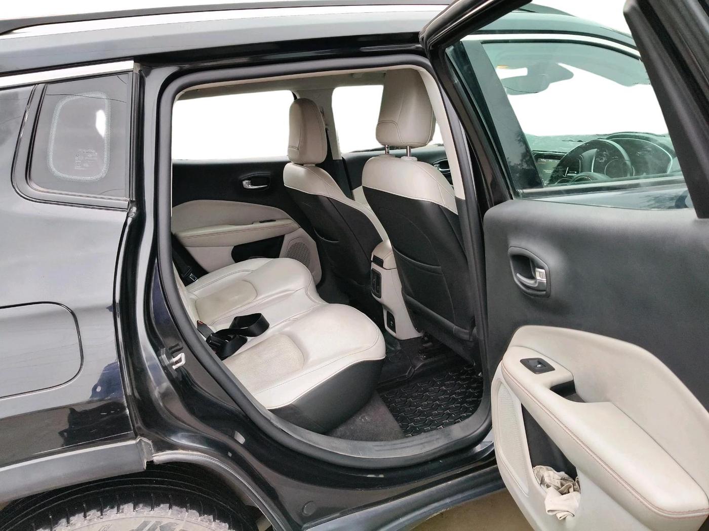 2018 Jeep Compass LIMITED PLUS PETROL AT, Petrol, Automatic, 85,000 km, interior