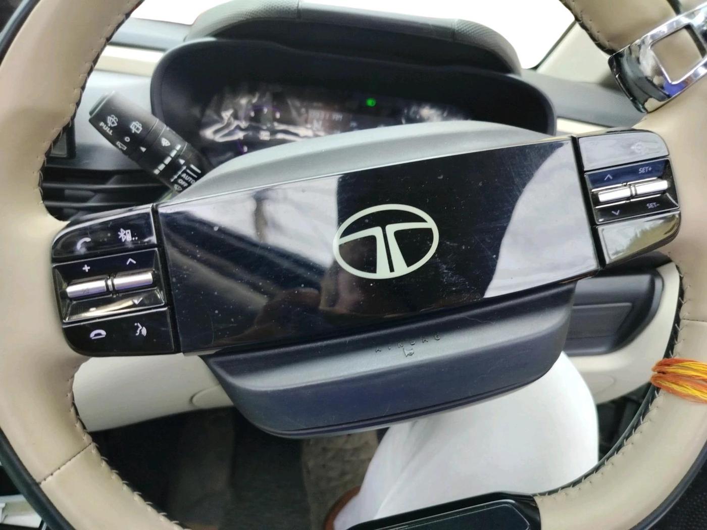 2025 Tata ALTROZ Creative S Petrol 5AMT, Petrol, Automatic, 15,154 km, interior