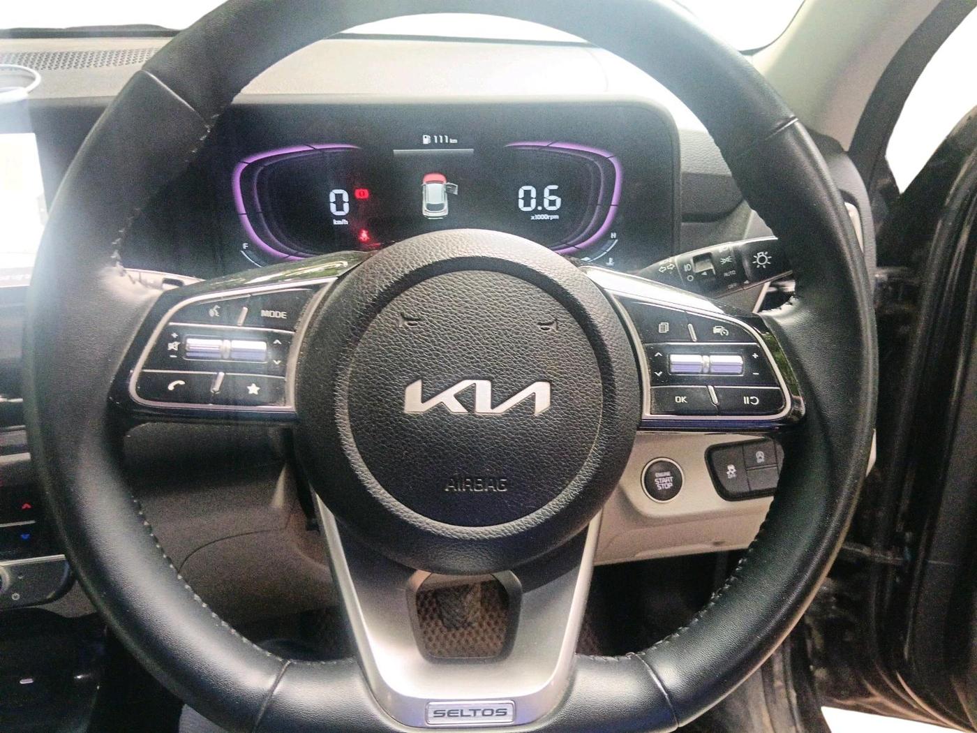 2025 KIA SELTOS  HTX 1.5 PETROL MT, Petrol, Manual, 9,935 km, interior