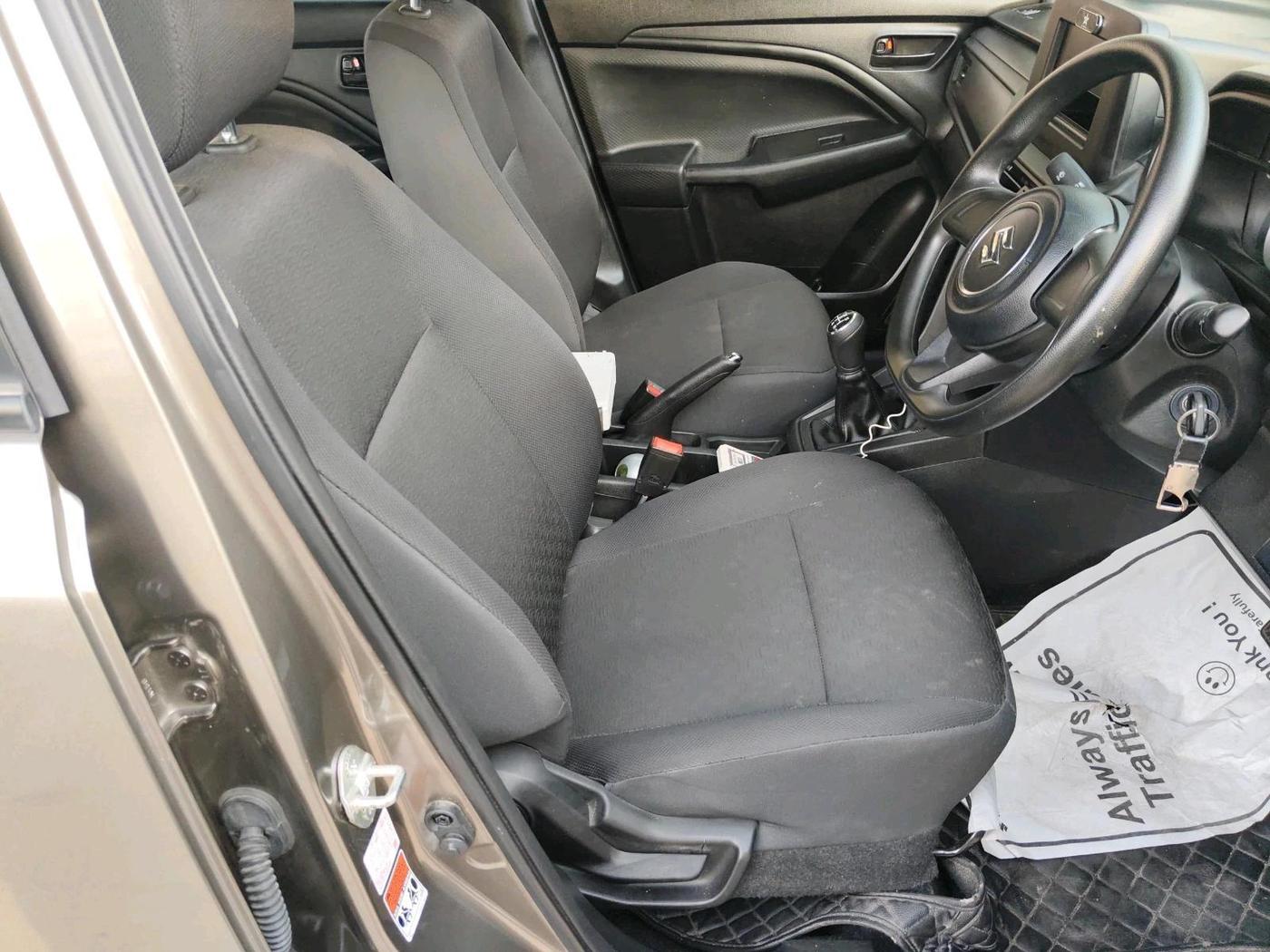 2025 Maruti BREZZA LXI, Petrol, Manual, 6,719 km, interior