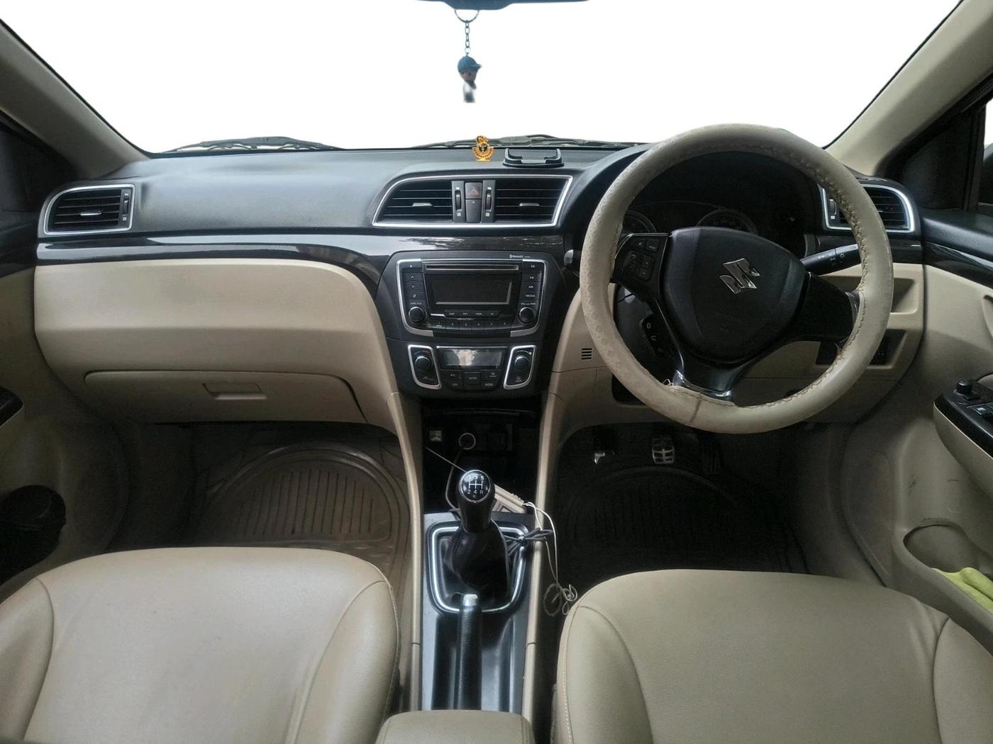 2014 Maruti Ciaz ZXI, Petrol, Manual, 1,26,910 km, interior