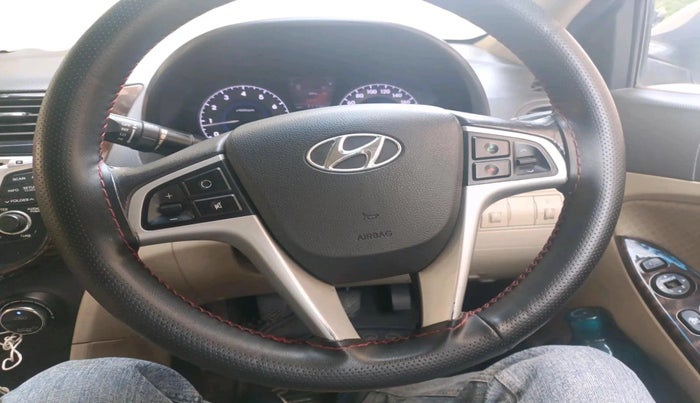 2011 Hyundai Verna FLUIDIC 1.6 VTVT SX OPT, Petrol, Manual, 77,130 km, interior