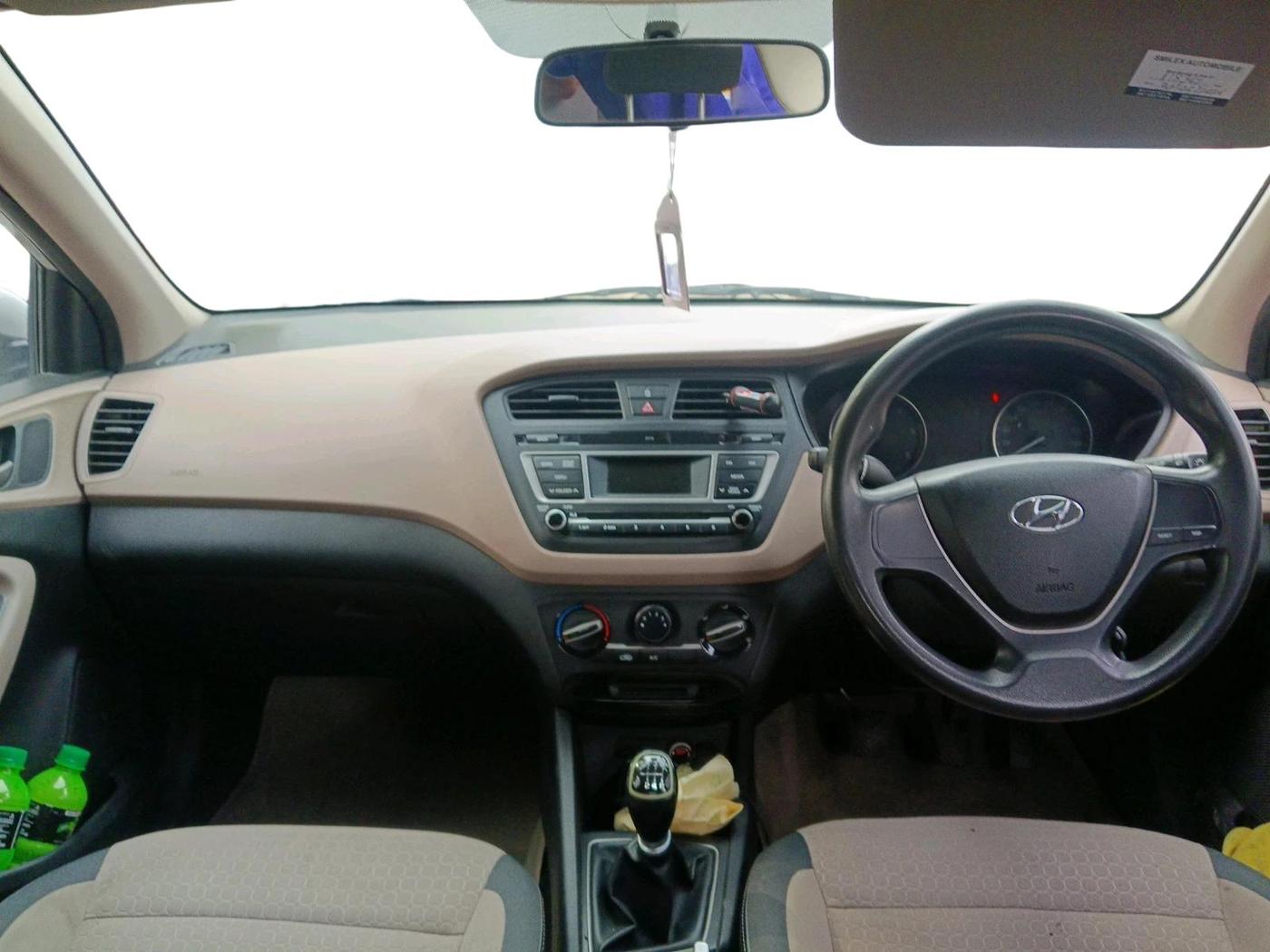 2017 Hyundai Elite i20 MAGNA EXECUTIVE 1.4 CRDI, Diesel, Manual, 1,11,321 km, interior