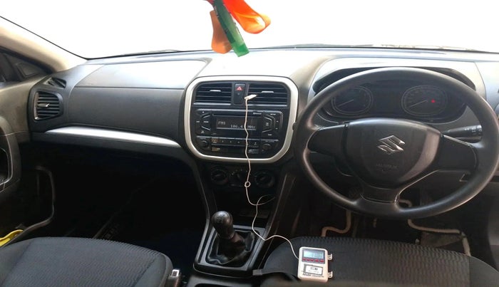 2021 Maruti Vitara Brezza LXI, Petrol, Manual, 32,214 km, interior