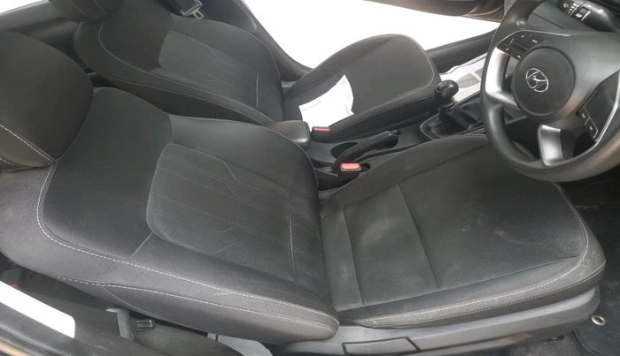 2023 Hyundai NEW I20 MAGNA 1.2 MT, Petrol, Manual, 30,074 km, interior