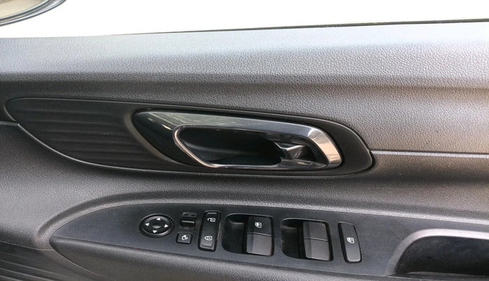 2022 Hyundai NEW I20 SPORTZ 1.2 AT, Petrol, Automatic, 11,074 km, interior