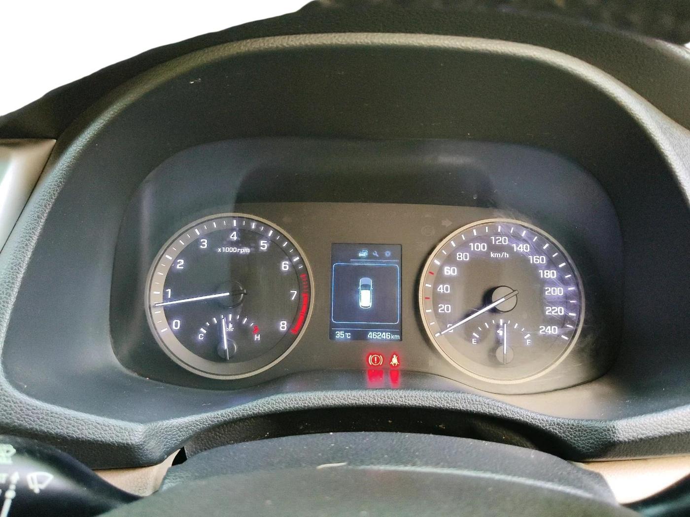 2017 Hyundai Tucson 2WD MT PETROL, CNG, Manual, 46,246 km, interior