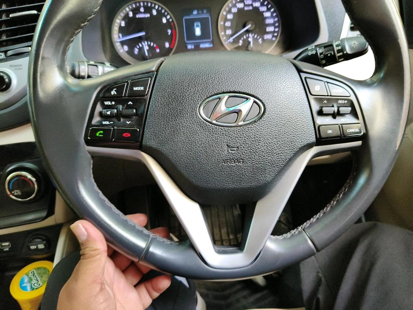 2017 Hyundai Tucson 2WD MT PETROL, CNG, Manual, 46,246 km, interior
