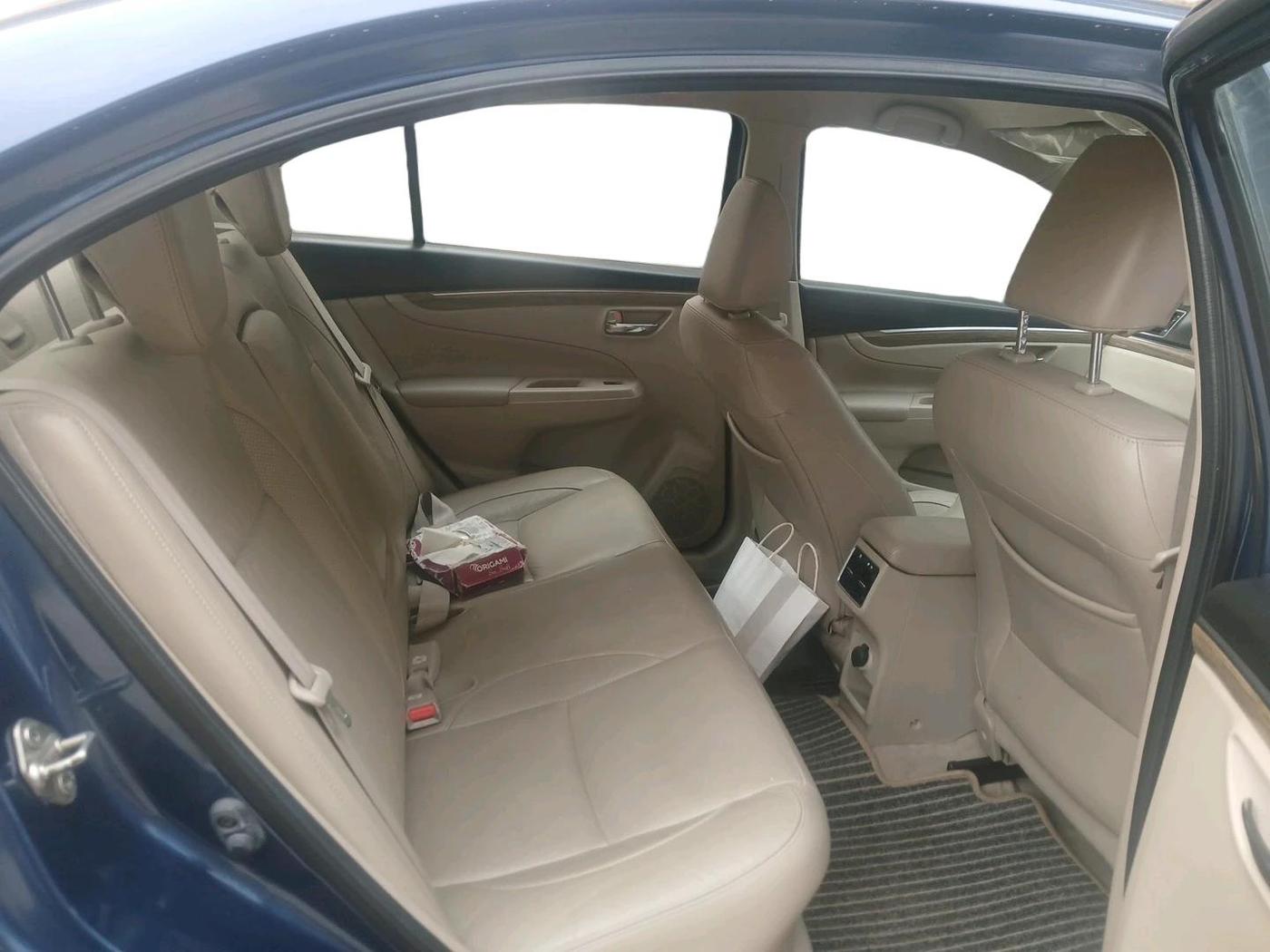 2019 Maruti Ciaz ALPHA  AT 1.5 SHVS PETROL, Petrol, Automatic, 1,23,809 km, interior