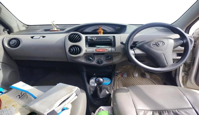 2011 Toyota Etios G, CNG, Manual, 1,30,986 km, interior