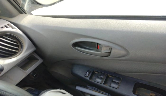 2011 Toyota Etios G, CNG, Manual, 1,30,986 km, interior