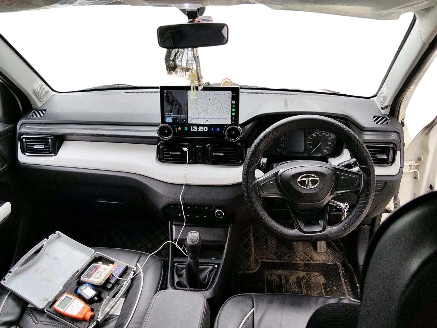 2023 Tata PUNCH PURE MT, Petrol, Manual, 36,382 km, interior