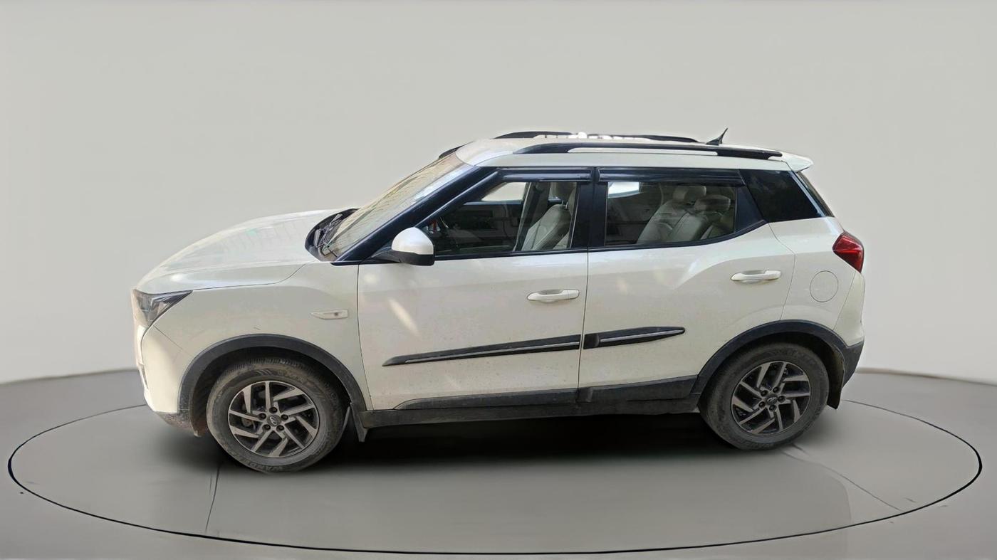 2019 Mahindra XUV300 W6 1.5 DIESEL, Diesel, Manual, 1,11,386 km, exterior
