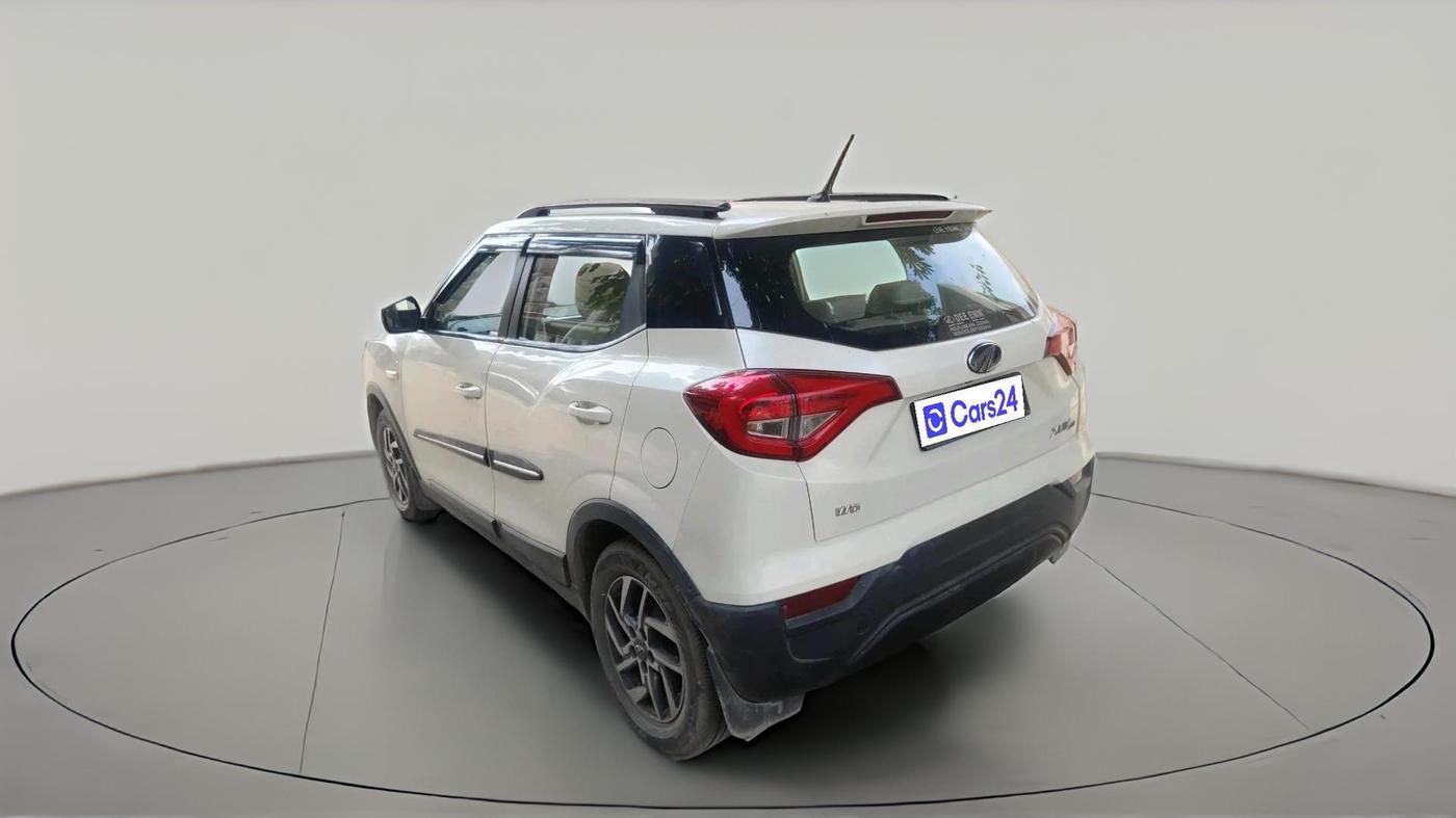 2019 Mahindra XUV300 W6 1.5 DIESEL, Diesel, Manual, 1,11,386 km, exterior