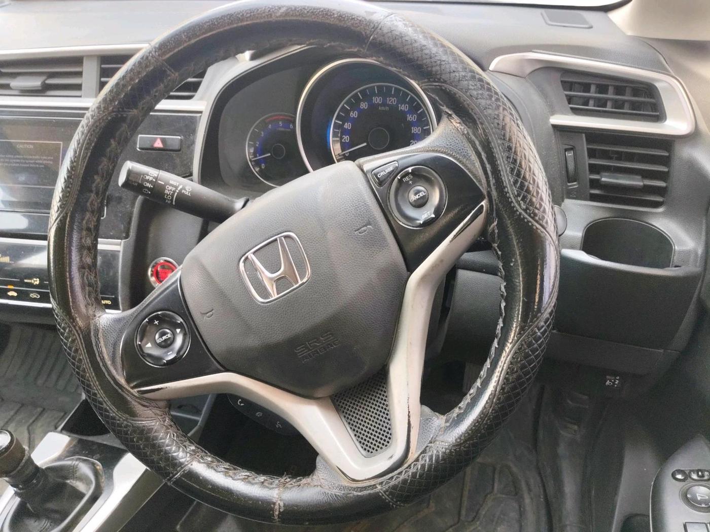 2017 Honda WR-V 1.5L I-DTEC VX MT, Diesel, Manual, 1,57,334 km, interior