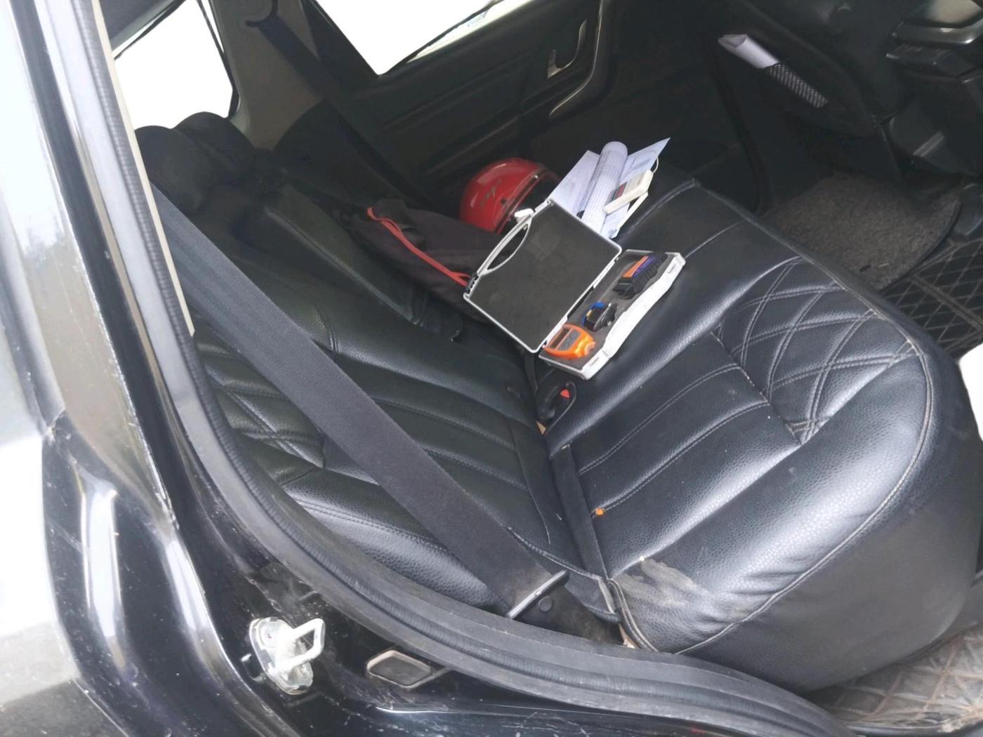 2019 Mahindra XUV500 W11 AT, Diesel, Automatic, 2,10,832 km, interior