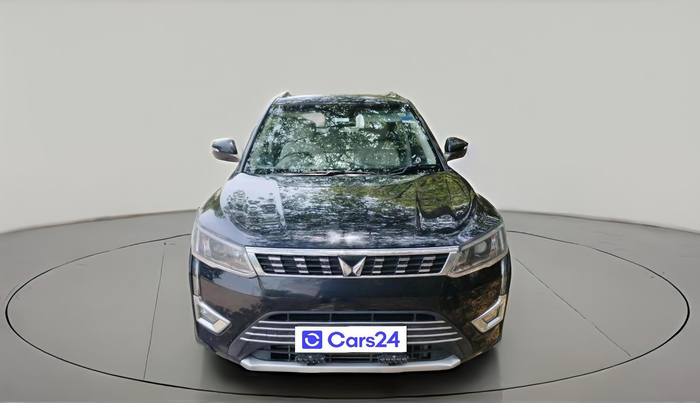 2024 Mahindra XUV300 W8 (O) 1.2 PETROL, Petrol, Manual, 26,950 km, exterior