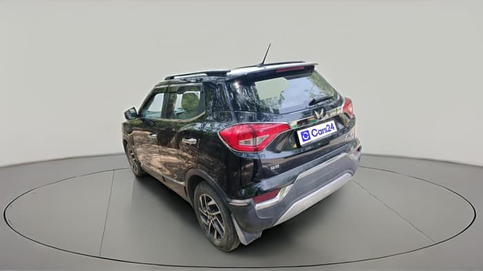 2024 Mahindra XUV300 W8 (O) 1.2 PETROL, Petrol, Manual, 26,950 km, exterior